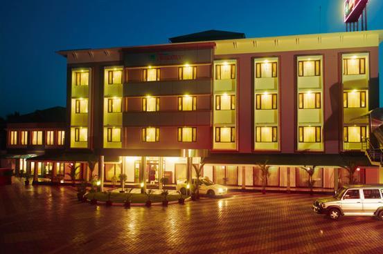 Hotel Elegance Kaladi Ngoại thất bức ảnh