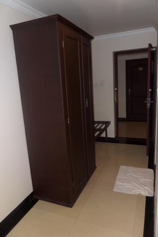 Hotel Elegance Kaladi Ngoại thất bức ảnh