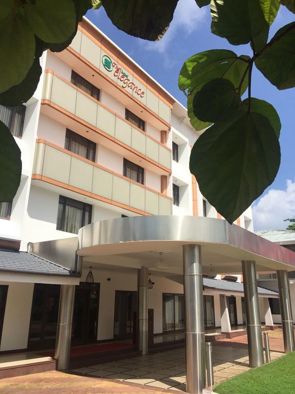 Hotel Elegance Kaladi Ngoại thất bức ảnh